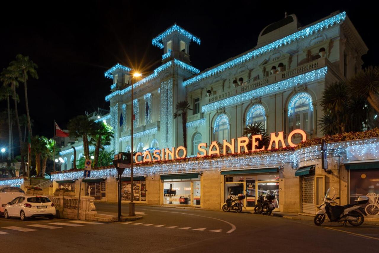 La Casa Di Ermes - Ampio Luminoso Appartamento A Tre Minuti Dal Centro Сан Ремо Екстериор снимка